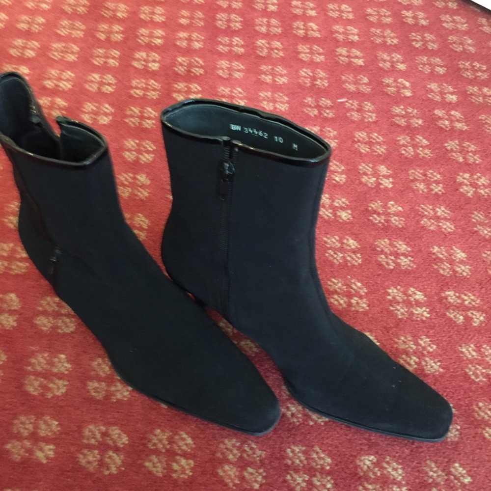 Stuart Weizmann Waterproof Booties Size 10 - image 2